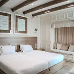 公寓 Limani Luxury Beachfront