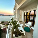 Limani Luxury Beachfront *