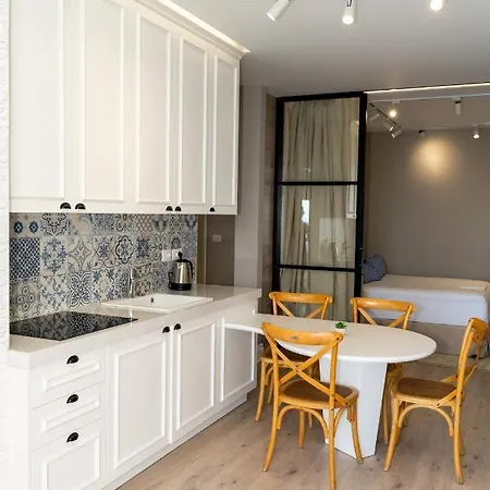 Limani Luxury Beachfront Apartment *