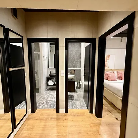 Limani Luxury Beachfront Apartment Sarandë