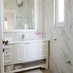 Διαμέρισμα Limani Luxury Beachfront Σαράντα