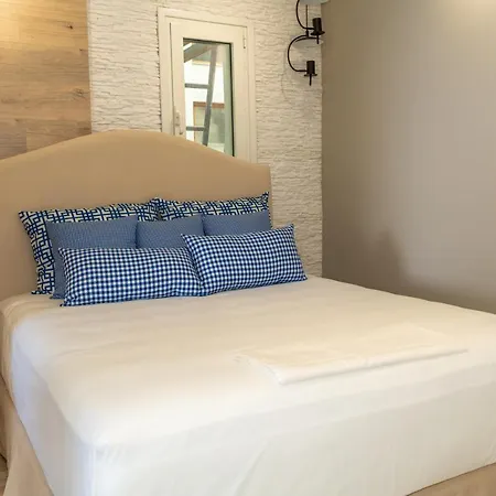 Apartment Limani Luxury Beachfront Sarande
