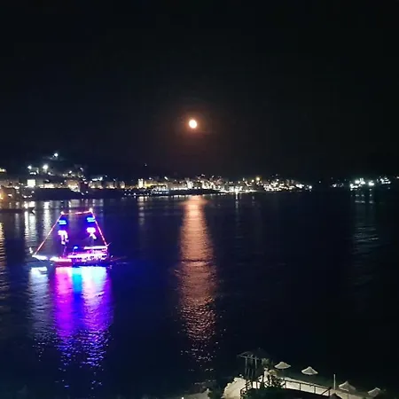Limani Luxury Beachfront Apartment Sarande