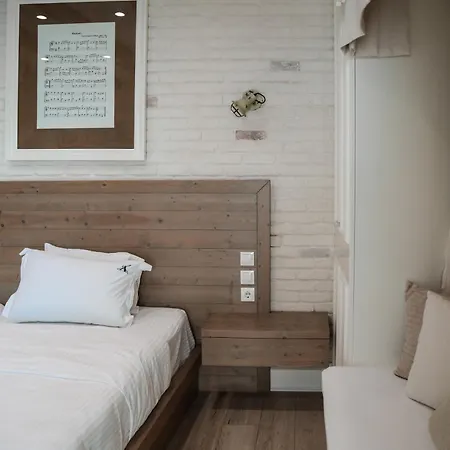 Limani Luxury Beachfront Apartment