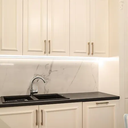 Limani Luxury Beachfront Apartment