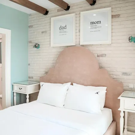 Limani Luxury Beachfront *