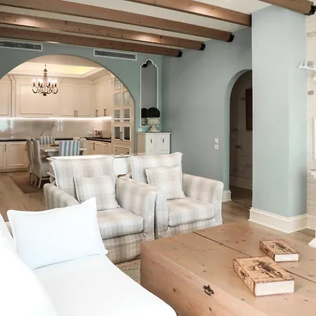 Apartment Limani Luxury Beachfront