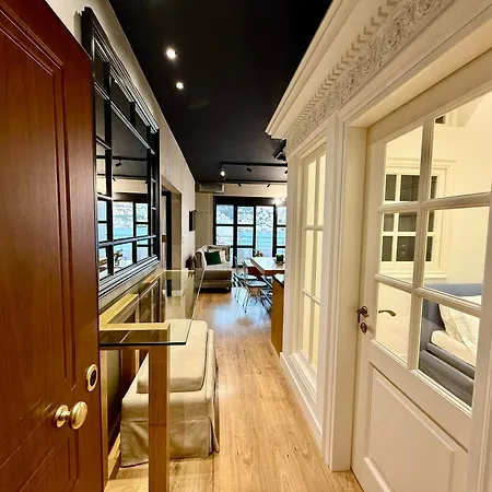 Διαμέρισμα Limani Luxury Beachfront Σαράντα