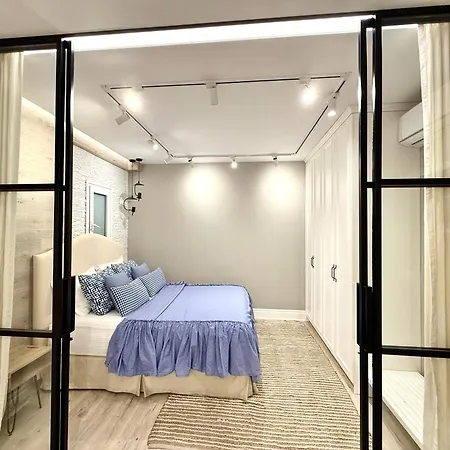 Limani Luxury Beachfront Daire *