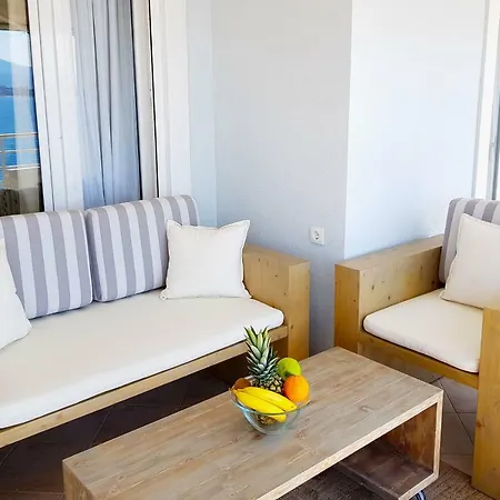 Apartment Limani Luxury Beachfront