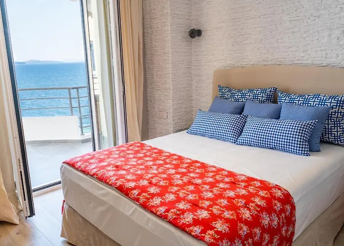 Limani Luxury Beachfront 公寓