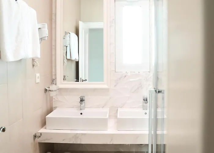 公寓 Limani Luxury Beachfront *