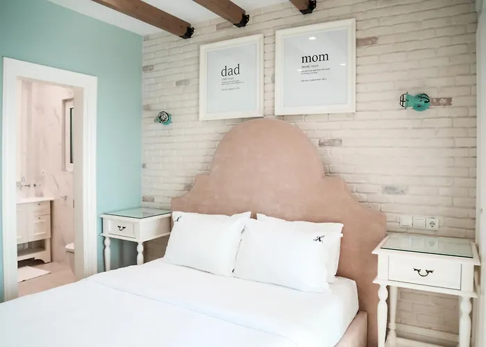 Limani Luxury Beachfront *