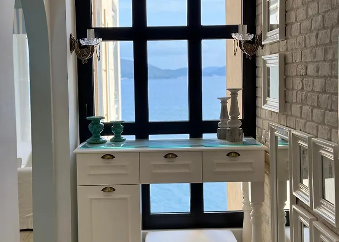 Limani Luxury Beachfront Sarandë