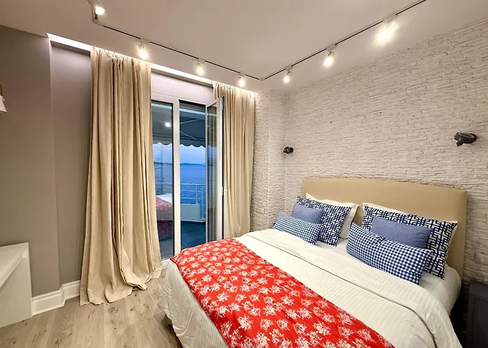 Limani Luxury Beachfront *