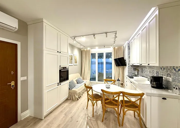 Limani Luxury Beachfront * Sarandë