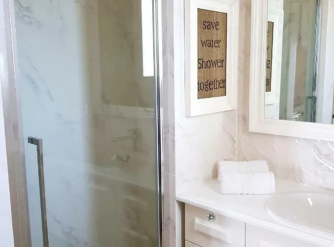 Limani Luxury Beachfront 公寓 Sarandë